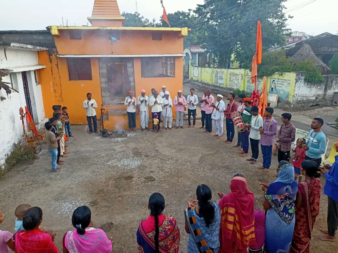 वेगाव येथे काकड आरतीची शेकडो वर्षाची परंपरा                                     पहाटेच्या वेळी भूपाळीने मोहून जातो परिसर