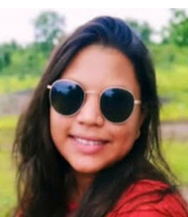 तरुणीची गळफास घेऊन आत्महत्या                                                                   -तालुक्यातील नवरगाव येथील घटना                                         -वणी येथे करीत होती स्पर्धा परीक्षेची तयारी